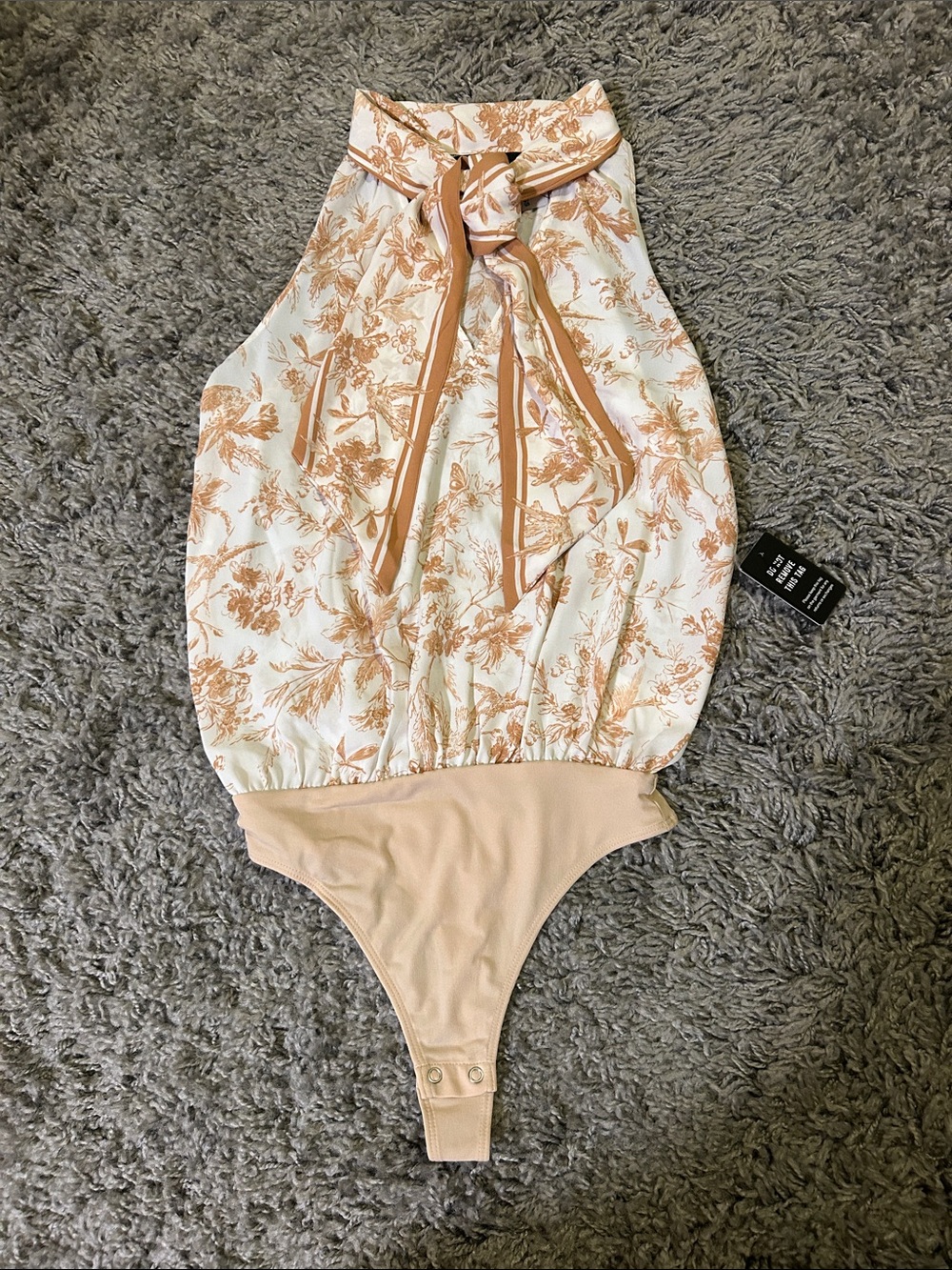 Express Cream Floral Tie-Neck Bodysuit with Tan Print Size XS
